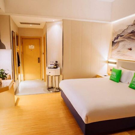 Ibis Styles Guangzhou Panyu Shiqiao Hotel Eksteriør billede